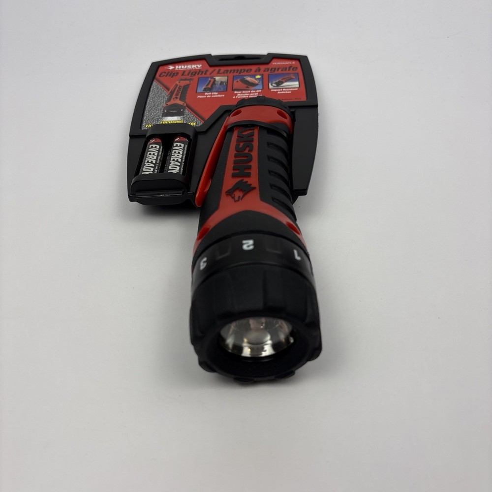 Husky Clip Light Flashlight HUS2AACLSN NEW Sealed w/ Clip Work Light (Read)