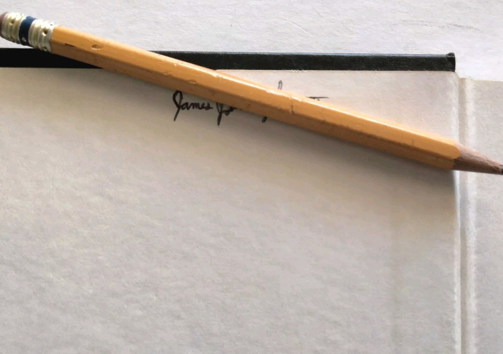 Microprocessor and Microcomputer Data Digest Walter Buchsbaum Weissenberg 1983