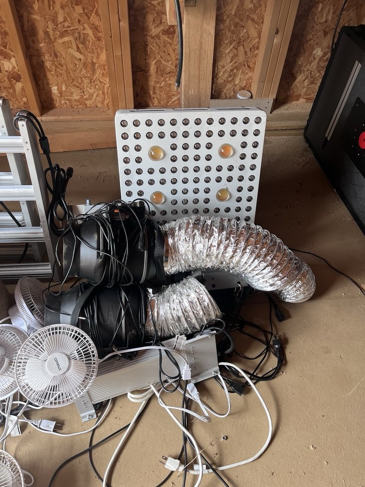 Vivi Sun Grow Tents X 2