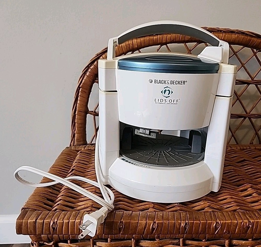 Black & Decker Lids Off Automatic Jar Opener White JW200 120 V