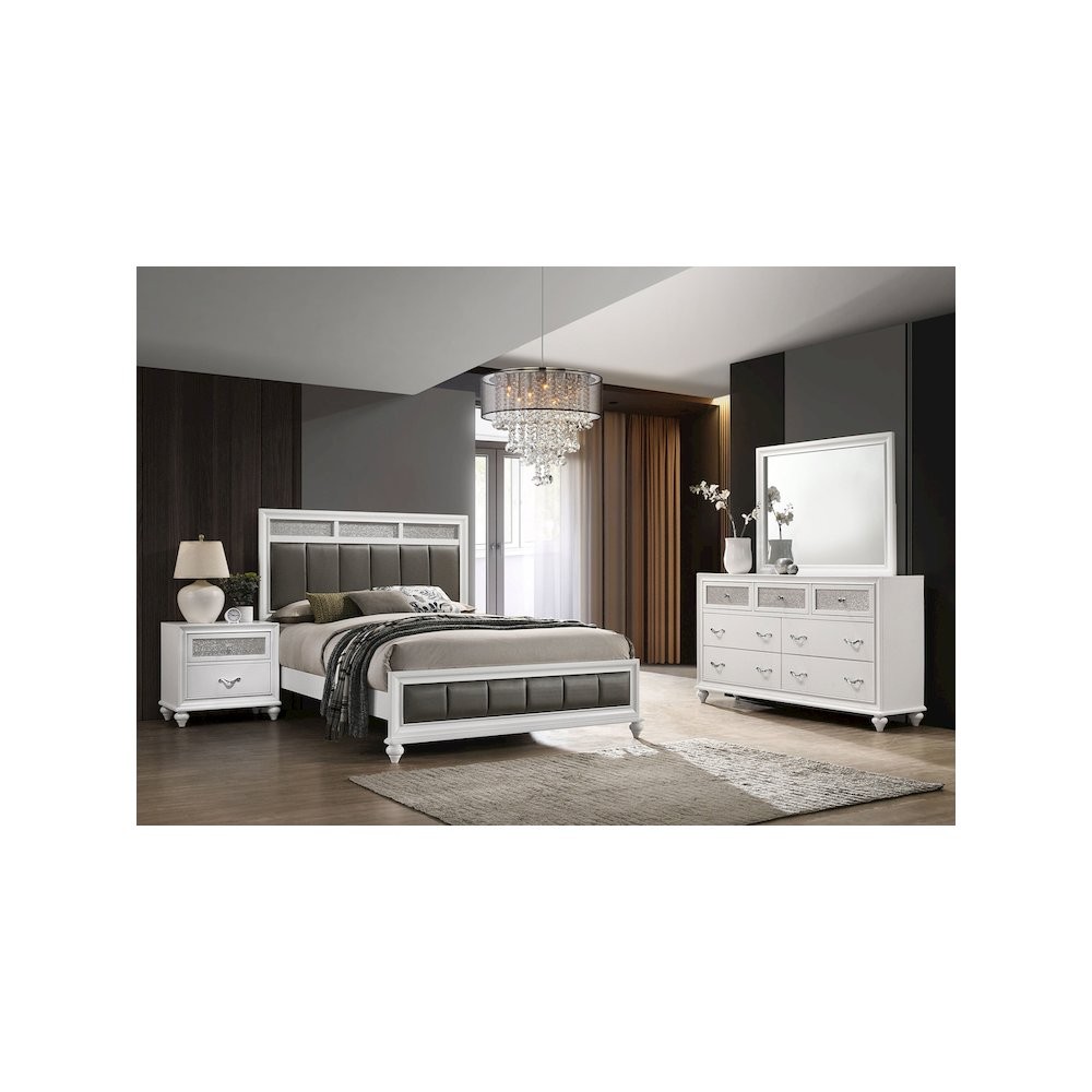 Barzini 4-piece Eastern King Bedroom Set White