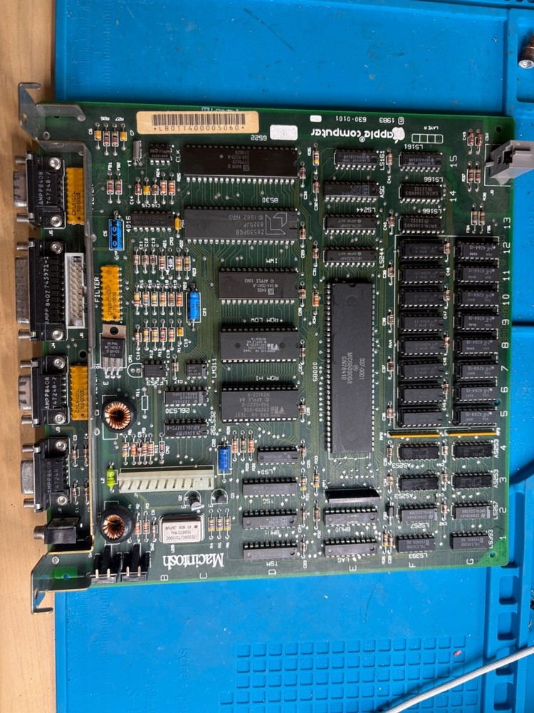 Macintosh 1984 128k computer - Recapped & Restored - Apple Mac M0001