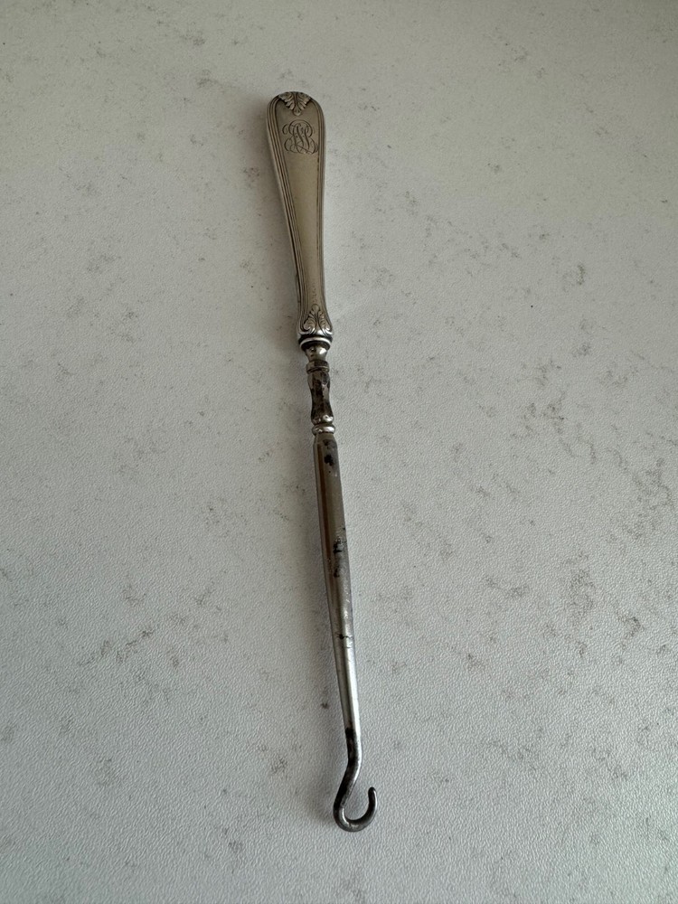 Antique Sterling Silver Handle Button Hook w/ Leaf Decoration & Monogram