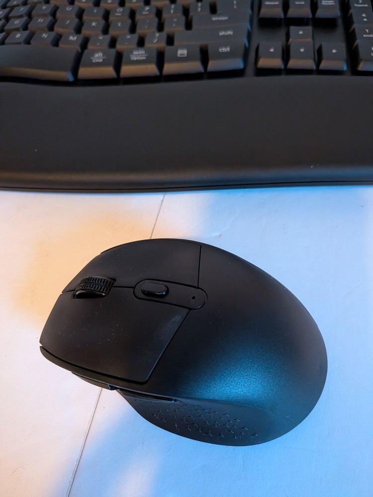 Deying MK220 Ergonomic Wireless Keyboard and Mouse Combo