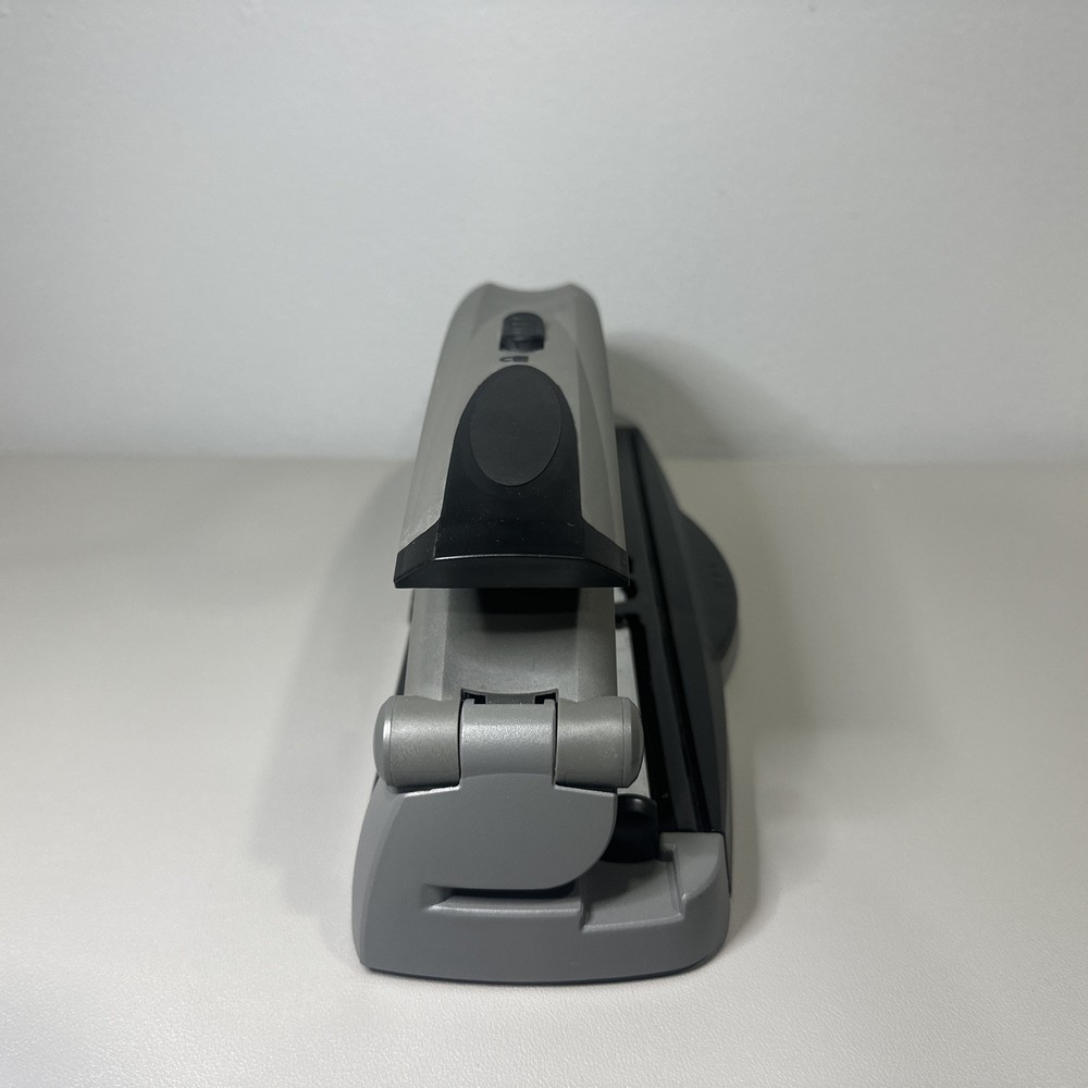Staples ARC 11-Hole Desktop Paper Punch for DiscBound Notebook System