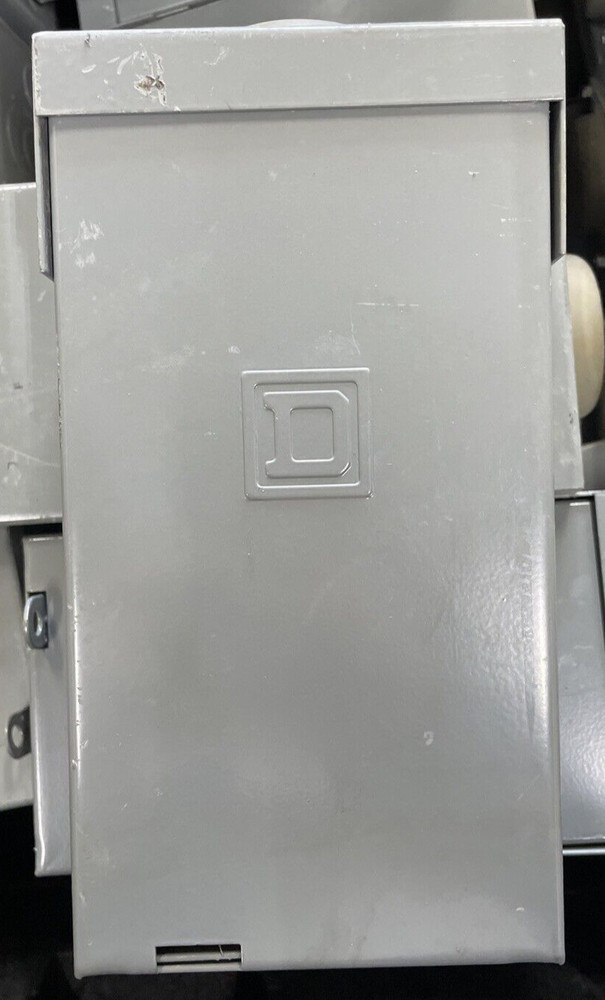 Square D QO2-4L70RB Load Center