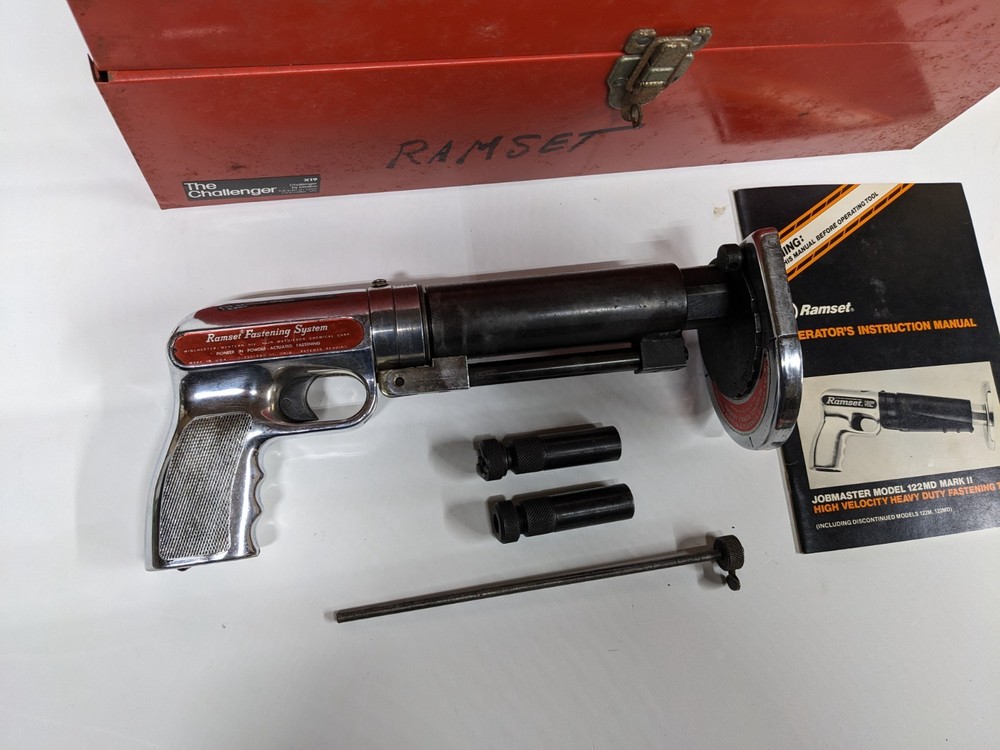 RAMSET 122-MD Fastening TOOL SET w/Metal Case & Accessories