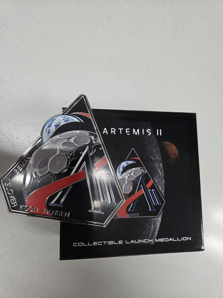 NASA Artemis 2 Challenge Coin Launch Medallion - Big