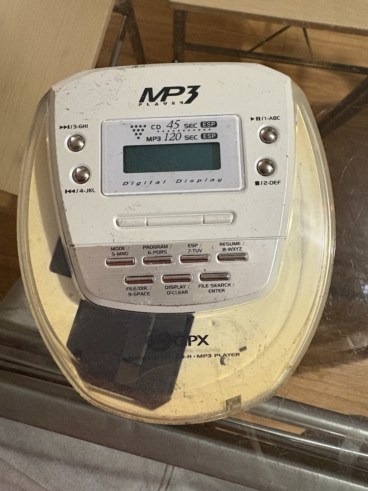 GPX C3961 Compact Disc Player with MP3 Playback