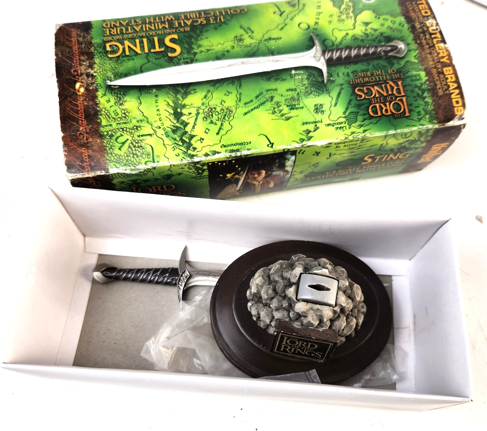 United Cutlery LOTR Sting sword 1/3 scale miniature collectible w/stand 2002