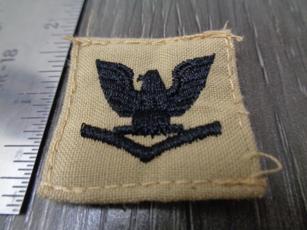 DESERT TAN USN SEABEE E4 PETTY OFFICER 3RD CLASS CAP DEVICE PATCH USED