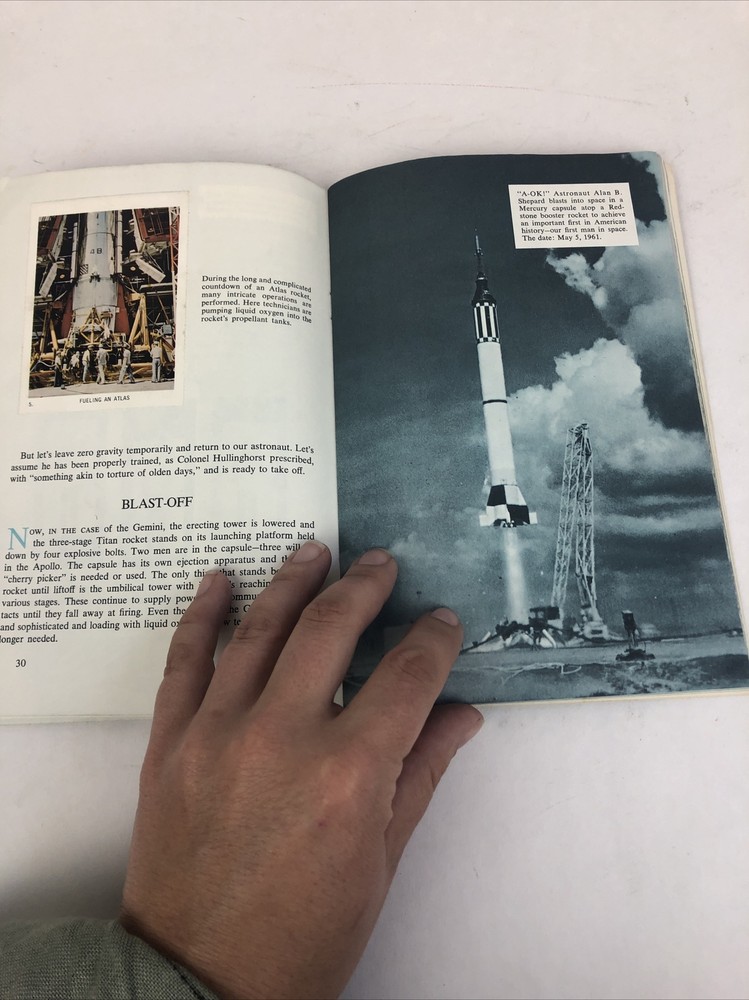 Vintage Science Service MAN IN SPACE Science Program 1971 Paperback Astronaut