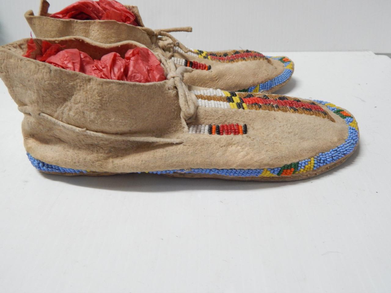 ANTIQUE / VINTAGE ARAPAHO INDIAN BEADED BRAIN TANNED MOCCASINS