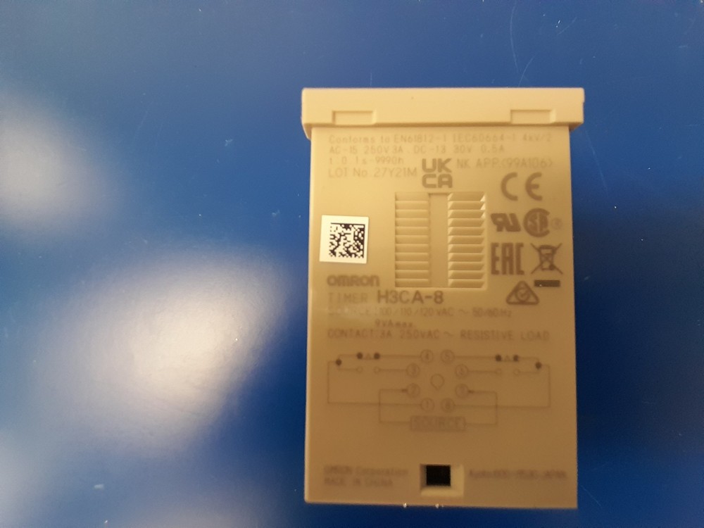 OMRON H3CA-8-AC100/110/120 Timer