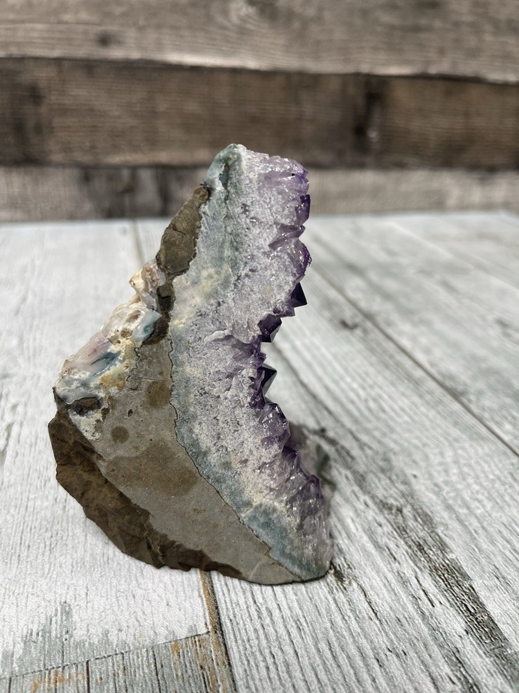 Beautiful medium Amethyst Quartz Crystal Cluster