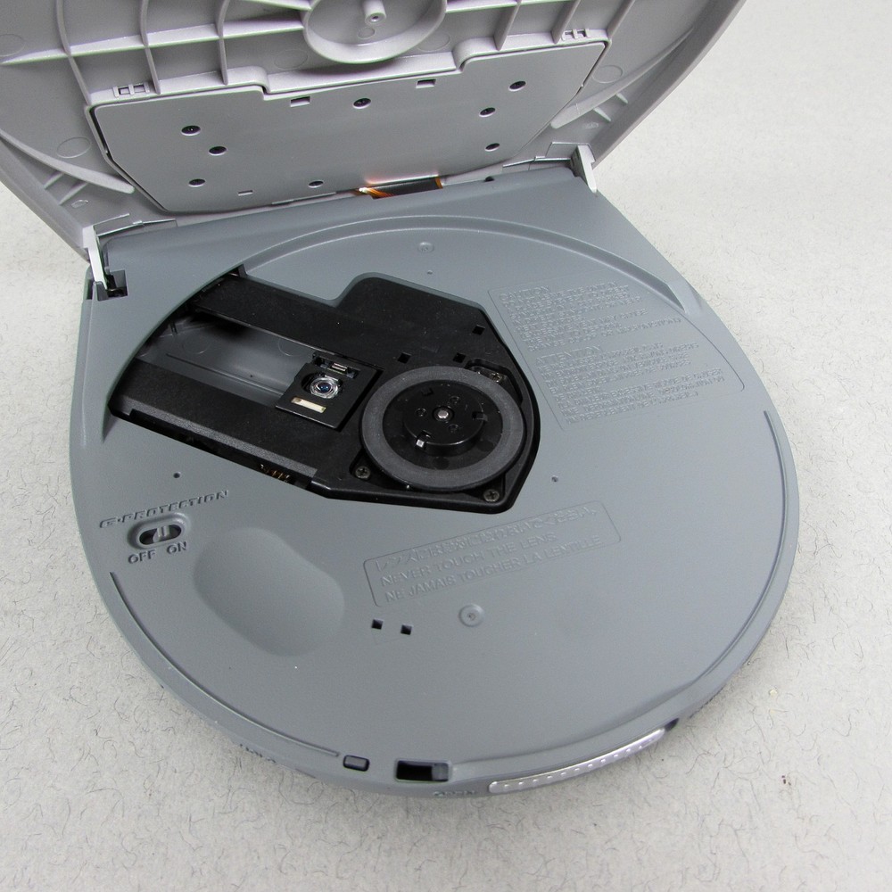 SONY D-EJ725 CD WALKMAN Boxed with Instructions MINT CONDITION PLAYER