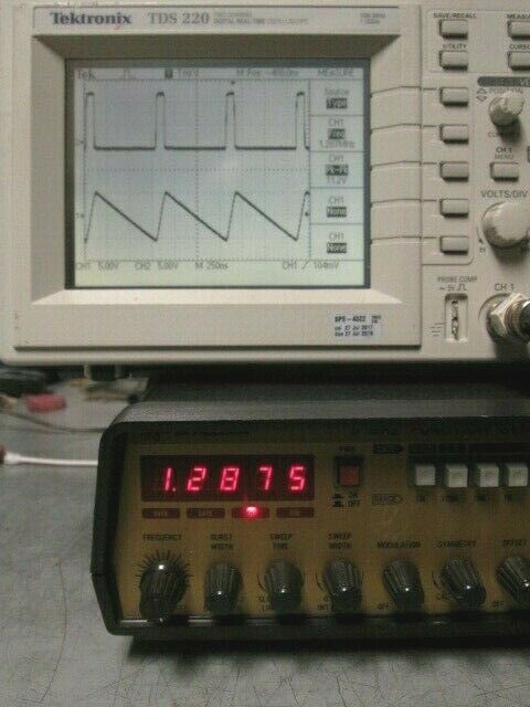 5 MHz Sweep Function Generator Burst, Counter, Modulation B&K Precision 3026