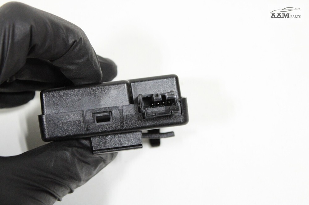 2018-2021 CHEVY TRAVERSE ANTI THEFT LOCKING KEYLESS ENTRY CONTROL MODULE OEM