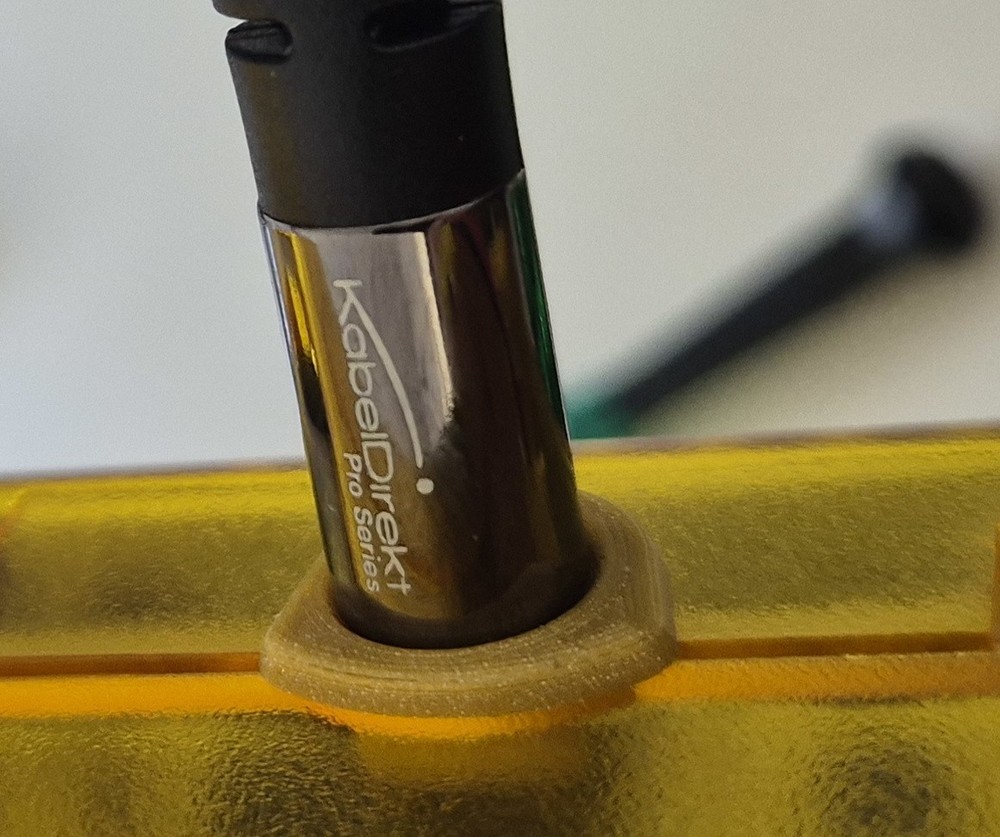 3D Printed Audio Jack Support / Protective Brace for Commodore 64 Ultimate II+