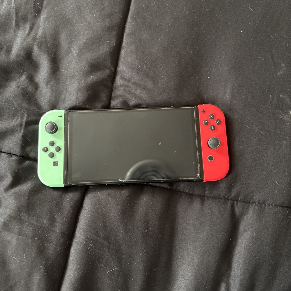 switch oled console With Minecraft