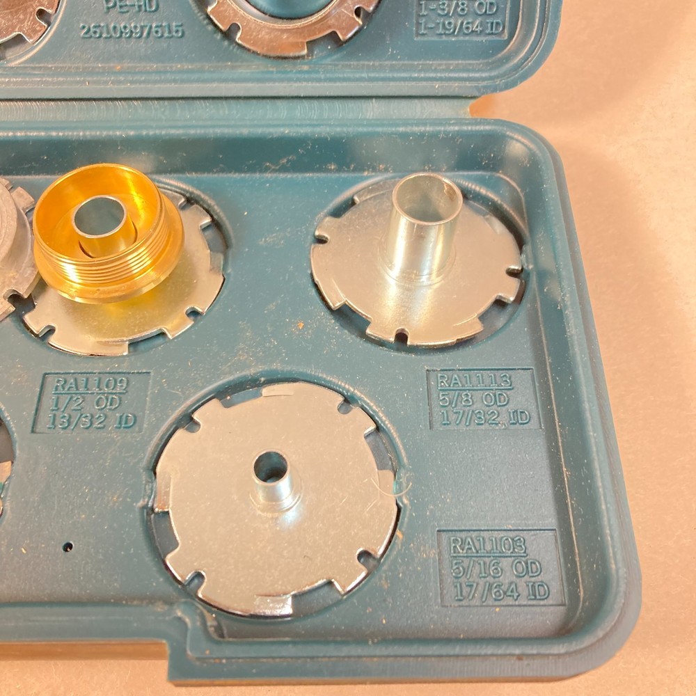 Bosch Router Template Guide Set 8 Pc #RA1121 w/ Case
