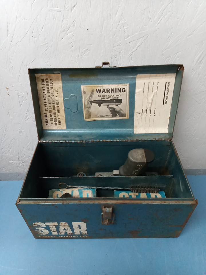 Vintage Star Powder Actuated Tool In Case With Accessories *UNTESTED* (LL)