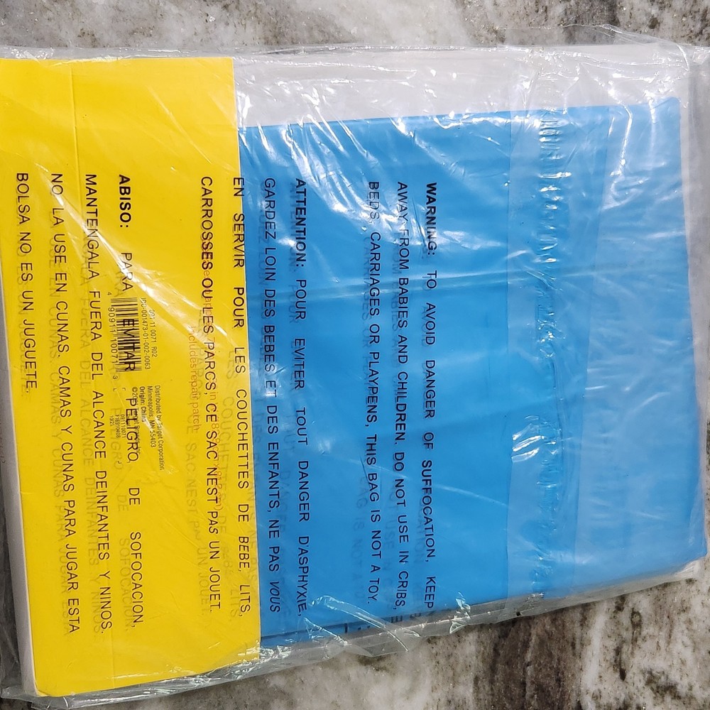 Sun Squad Inflatable Pool Float Built-in Pillow 5ft 7 1/2" long Blue NEW