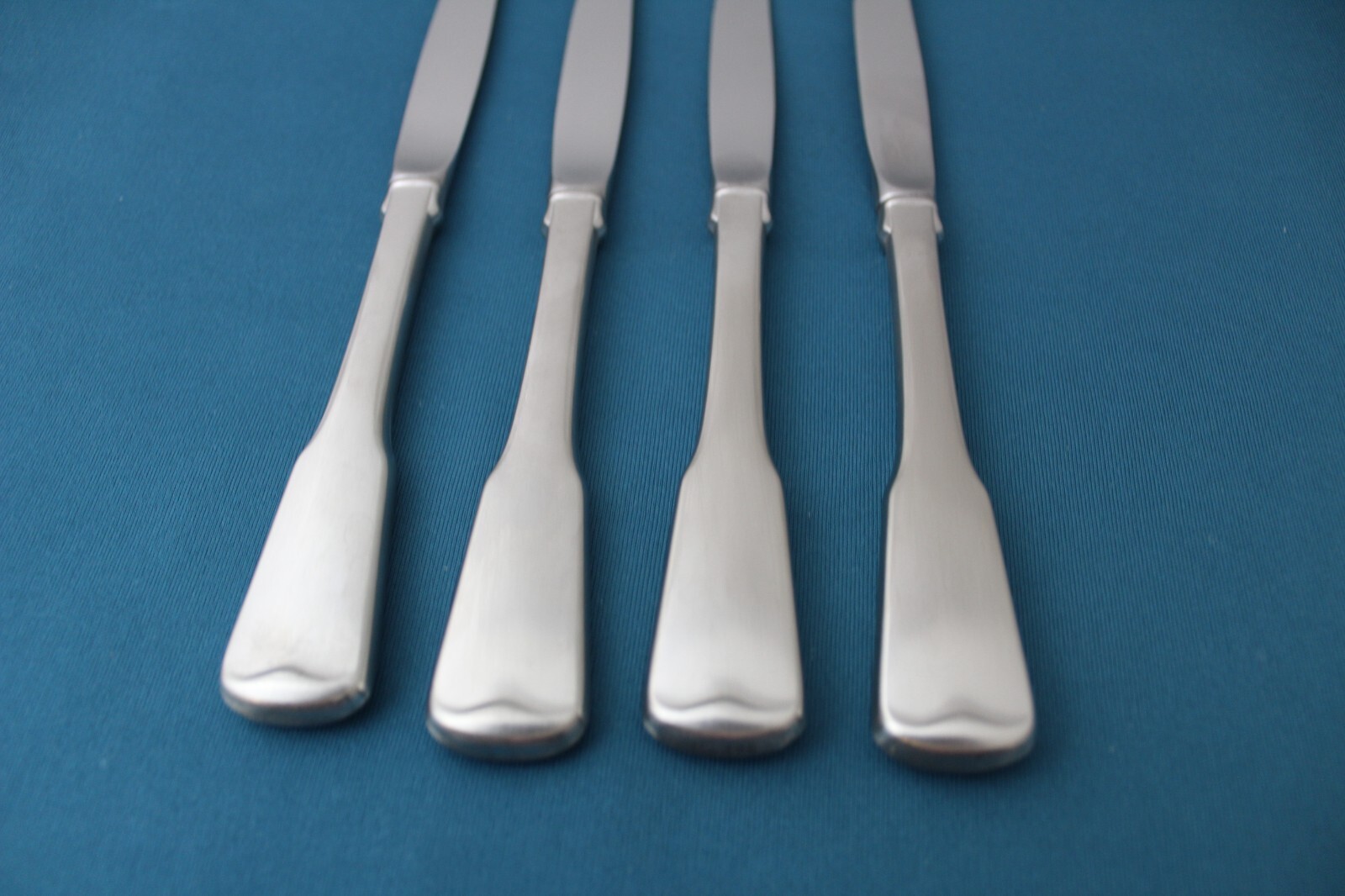 Oneida AMERICAN COLONIAL Steak Knives Hollow (Set of 4) Satin CUBE Stainless 9"