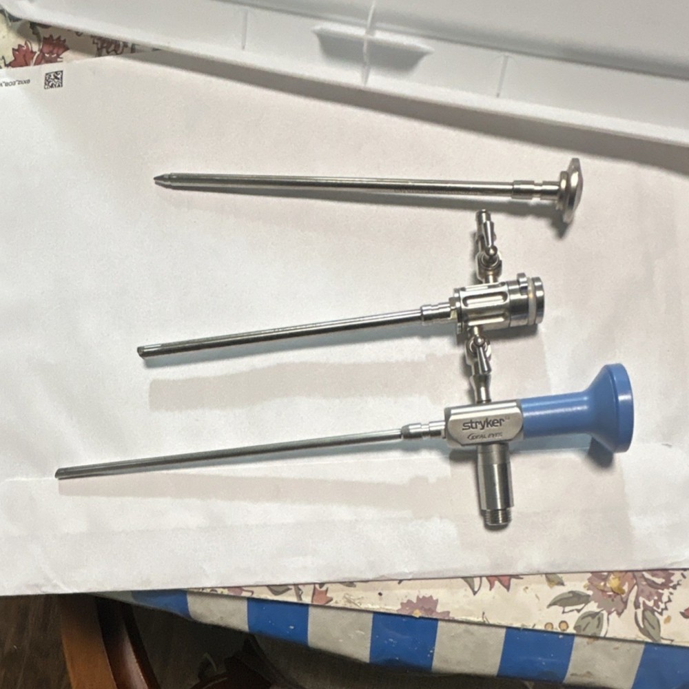Stryker Ideal Eyes Rigid Arthroscope 4mm Diameter 30° View Angle