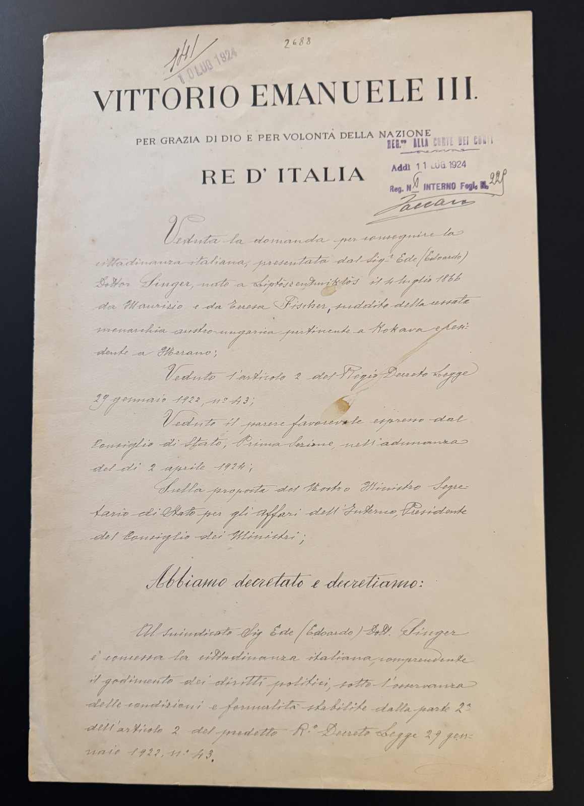 Mussolini and King Victor Emmanuel signed 1924 decree