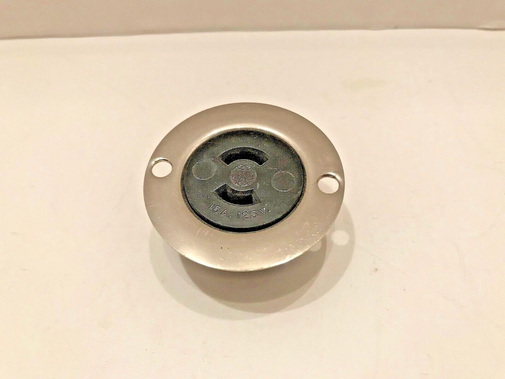 WESTERN TECH  # 3121  FEMALE TWIST LOCK FLUSH MOUNT CONNECTOR