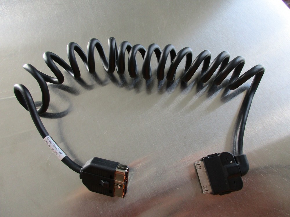 RANGE ROVER iPhone iPod Audio Link Interface Cable LR4 LAND ROVER AH22-19H461-AA