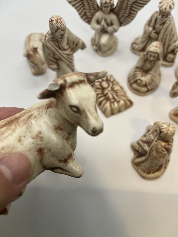 Nativity 11 Piece Set Ceramic 2”- 3.5”
