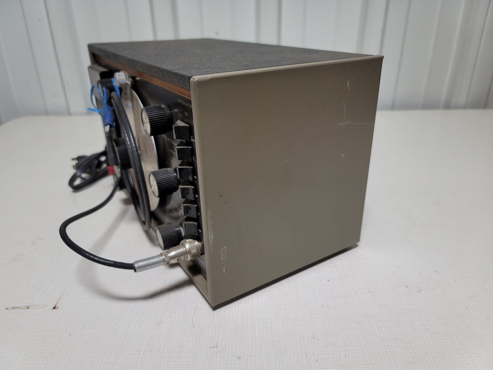 B&K Precision Solid State Model E-200D RF Signal Generator