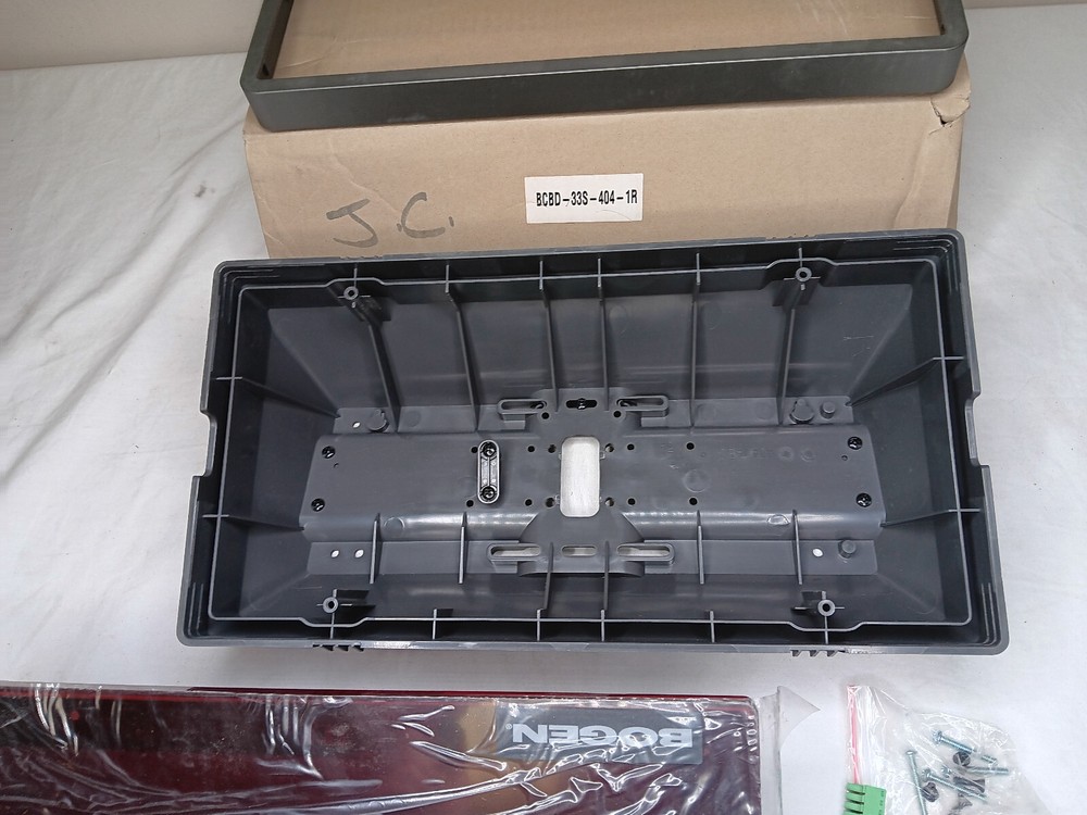 Bogen BCBD-32S-404-1R Clock *Wrong Box*