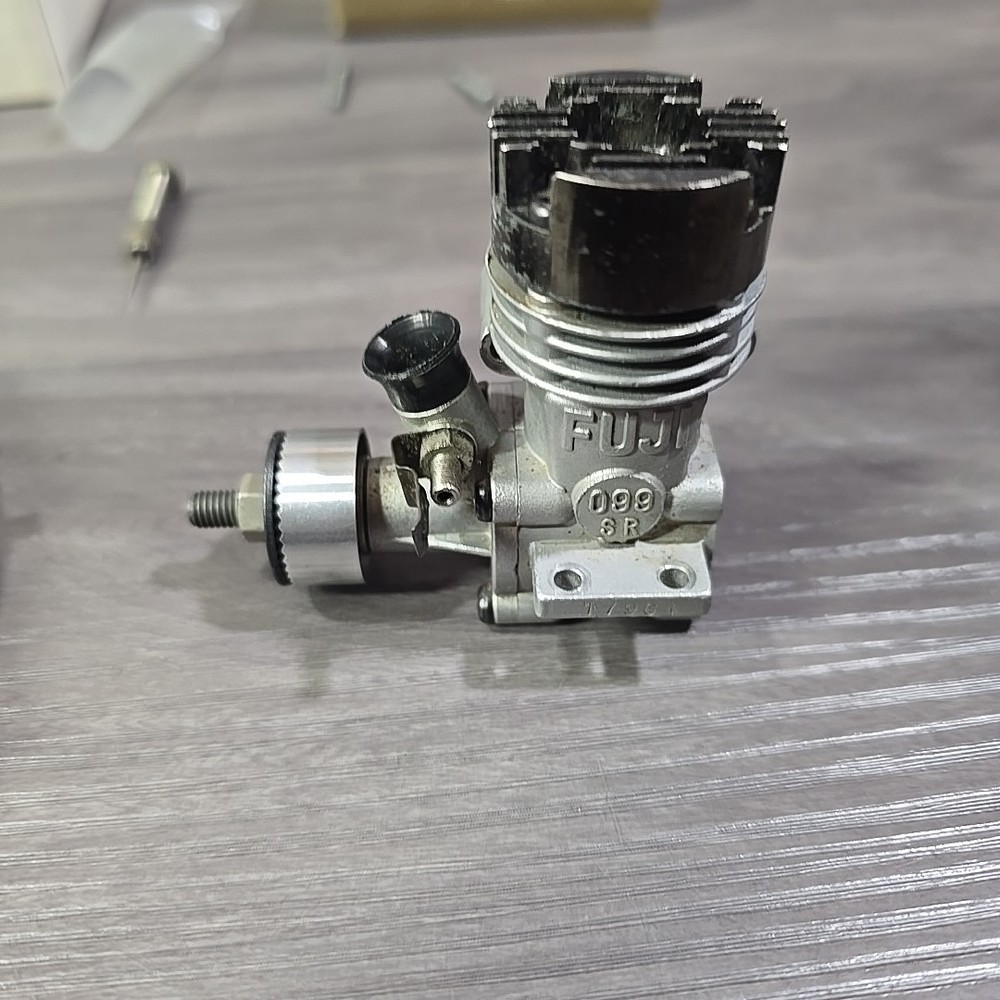 Fuji Model Gas Engine 099sr