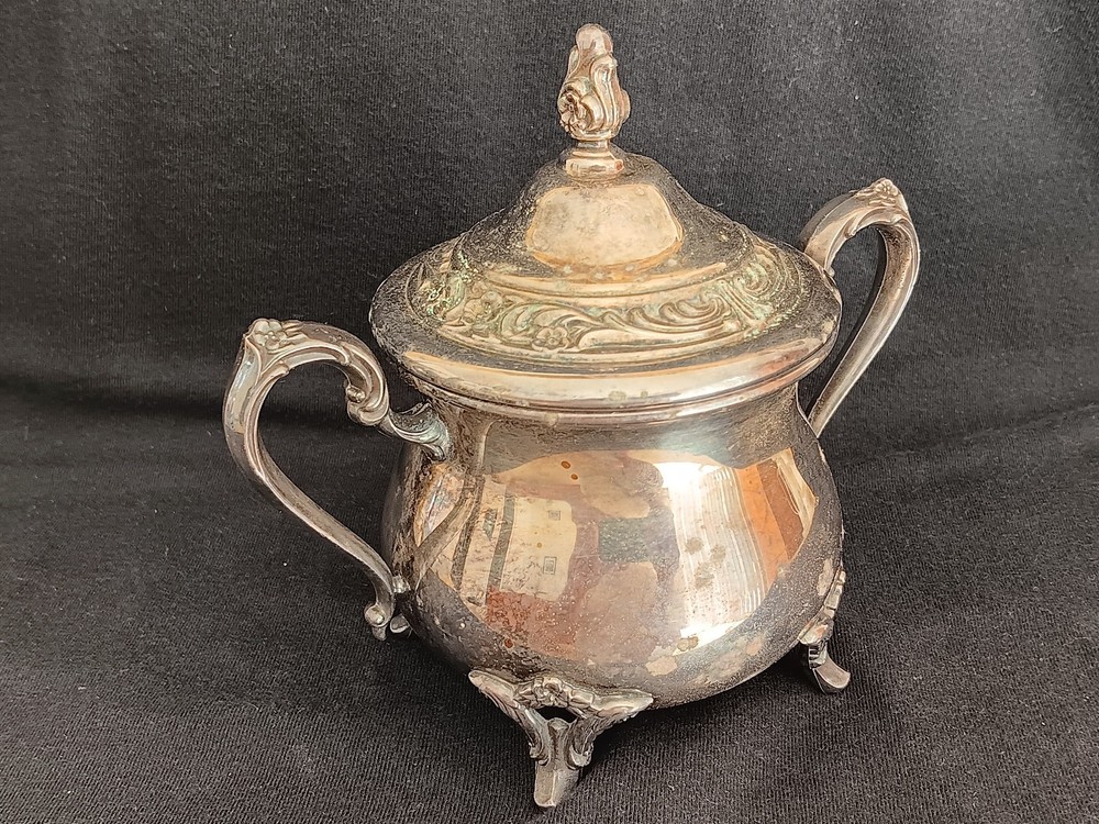 Vintage WM ROGERS Silver Plated Double Handle Sugar Bowl with Lid