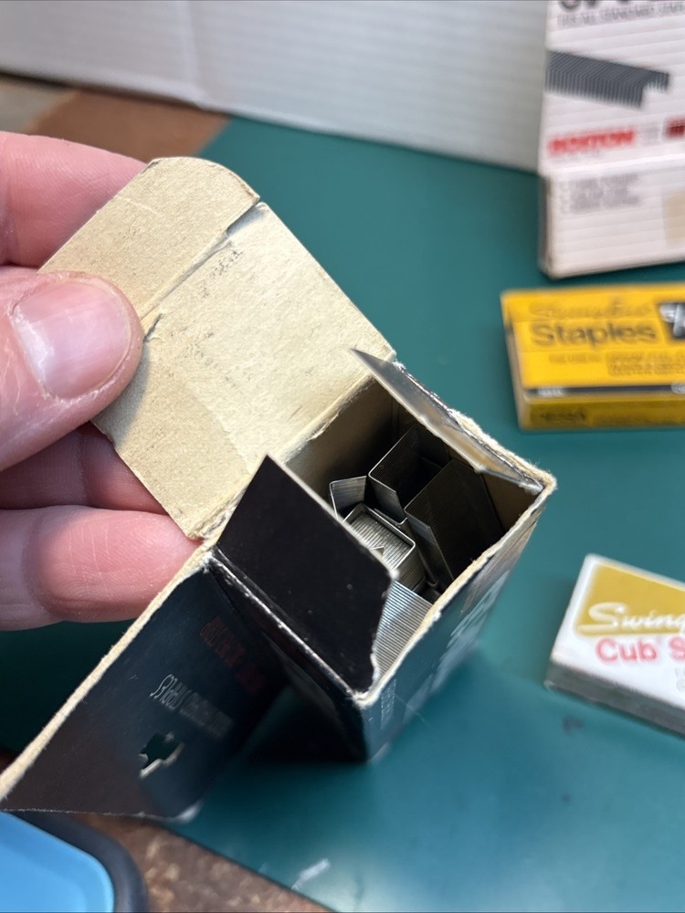 Various Brands VINTAGE STAPLES Different Sizes Open 6 Boxes