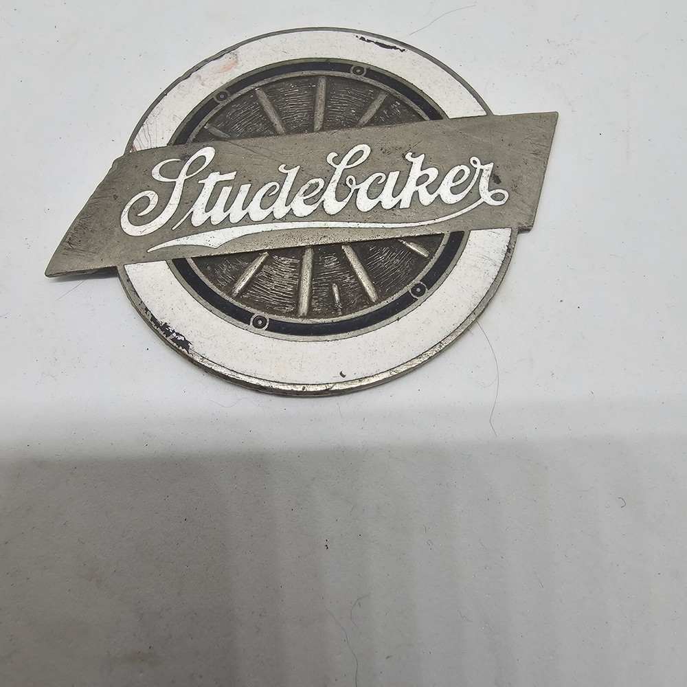 Studebacker Badge