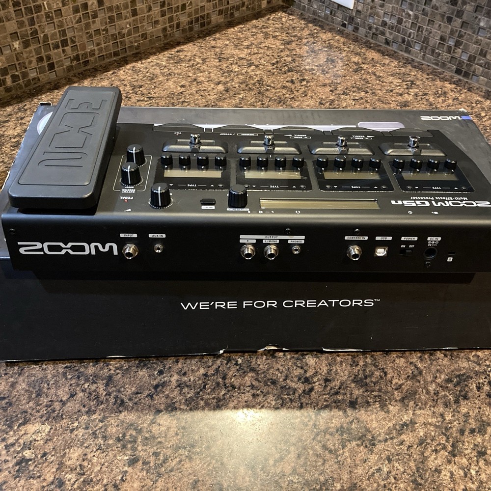 Zoom G5n Multi Effects Processor Effect Guitar FX Pedal EXCELLENT