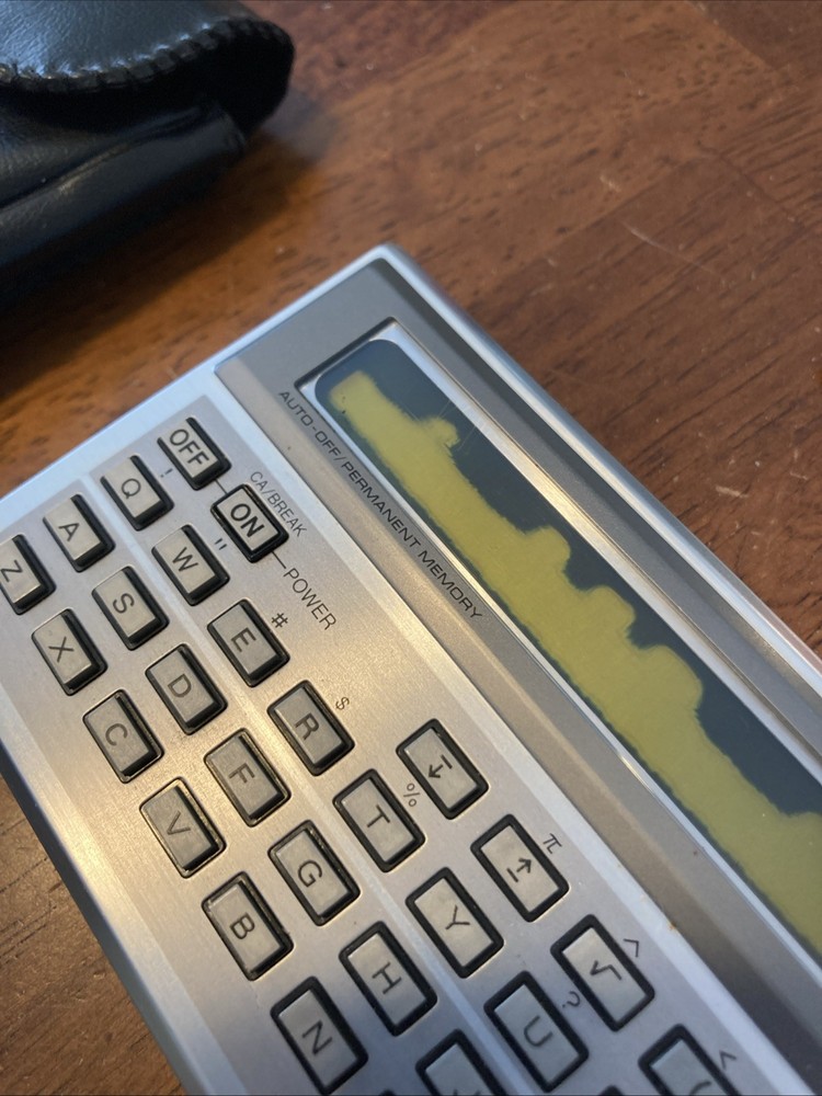 Radio Shack TRS-80 Pocket Computer - Bad LCD Screen Untested w leather Case