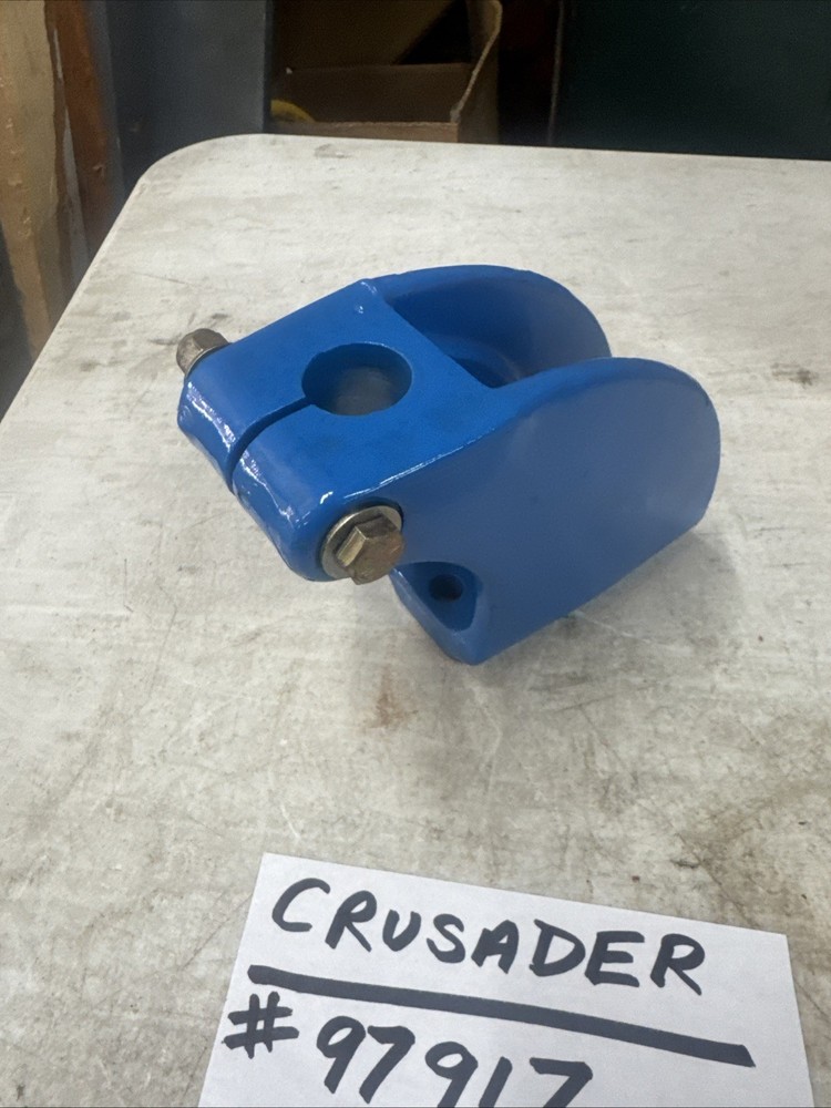 Crusader Rear Transmission Mount Bracket 97917