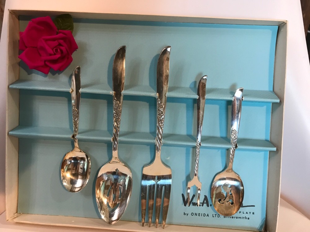Oneida Wm.A.Rogers Silverplate Hostess Set 5pc...g