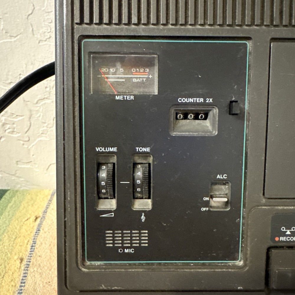 Vintage Bell & Howell Model 3185A Cassette Player Recorder - UNTESTED