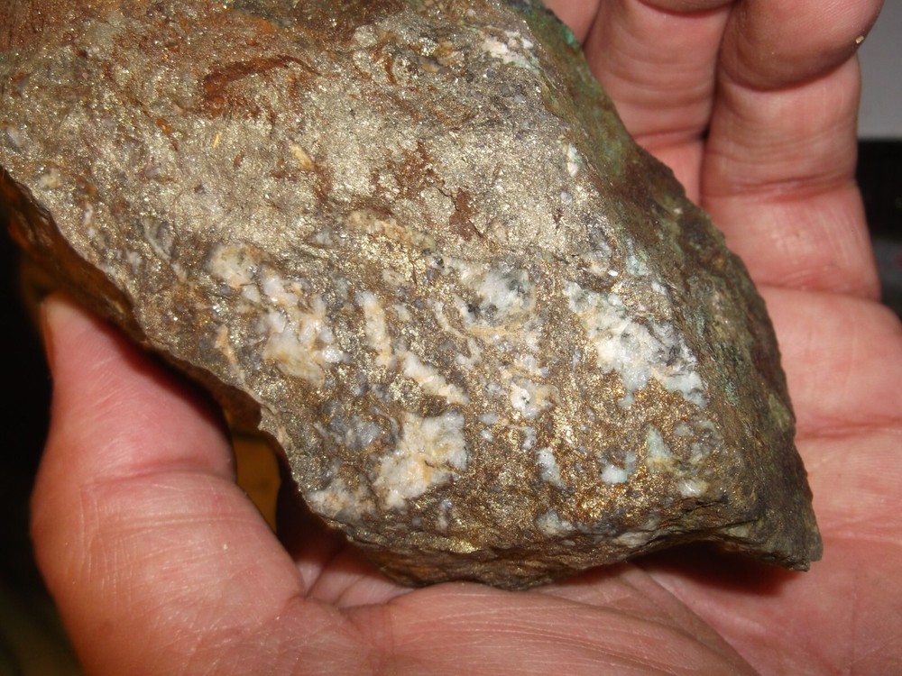 Gold, silver, copper, 474 grams samples ,ore high grade .