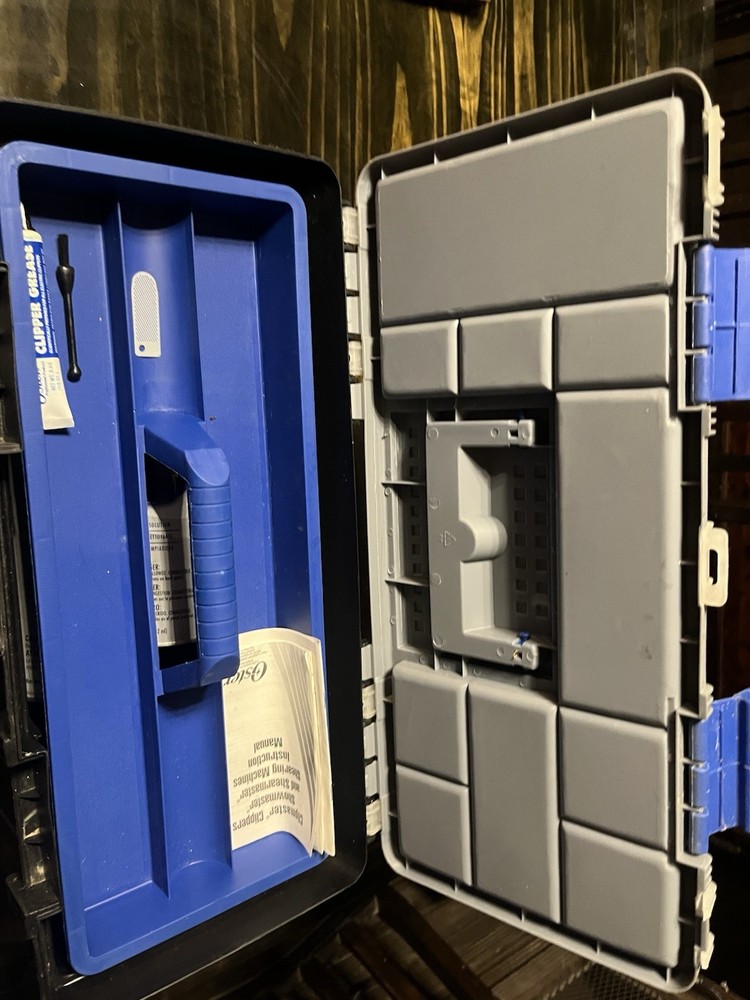 Oster Clipmaster Tool with Case