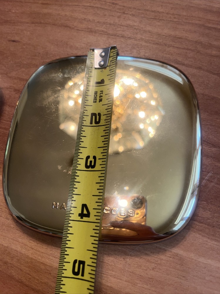 Marc Jacobs Omega Glaze Champagne No Box