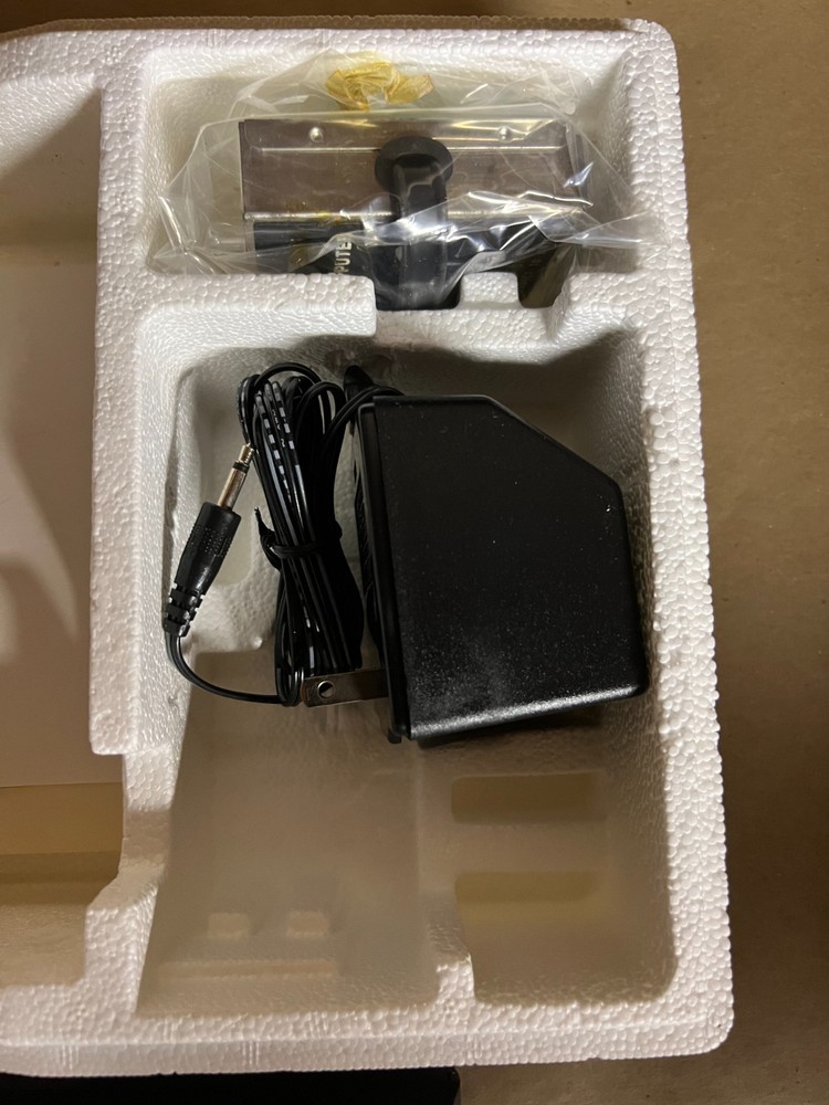 Timex Sinclair 1000 Vintage Personal Computer w Box and Manual Untested