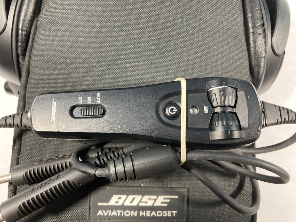 Bose A20 Aviation Headset Dual GA Coiled Cable Plug with Soft Case