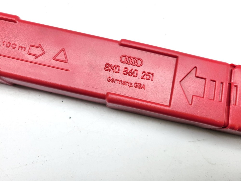 EMERGENCY WARNING HAZARD TRIANGLE 8K0860251 AUDI Q3 2012